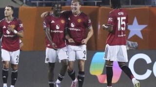 天空：莱比锡对霍伊伦感兴趣，但球员想留在曼联竞争位置