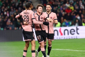 欧冠豪门法甲联赛疯狂胜利：巴黎27轮不败再添一分夺冠