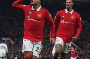 曼联的高薪困境：混子球员拒绝降薪，年轻球员恐受影响