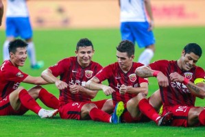 上港刚战平申花！国脚前锋就提前官宣离队留洋德甲，孙祥已批准