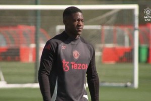 曼联官宣欧联杯23人大名单，新帝星壮实复出！阿莫林回应奥纳纳马蒂奇骂战