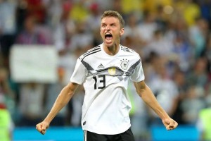 结束17年拜仁生涯, 35岁穆勒确认离队, 德甲霸主锁定1.2亿天才顶替